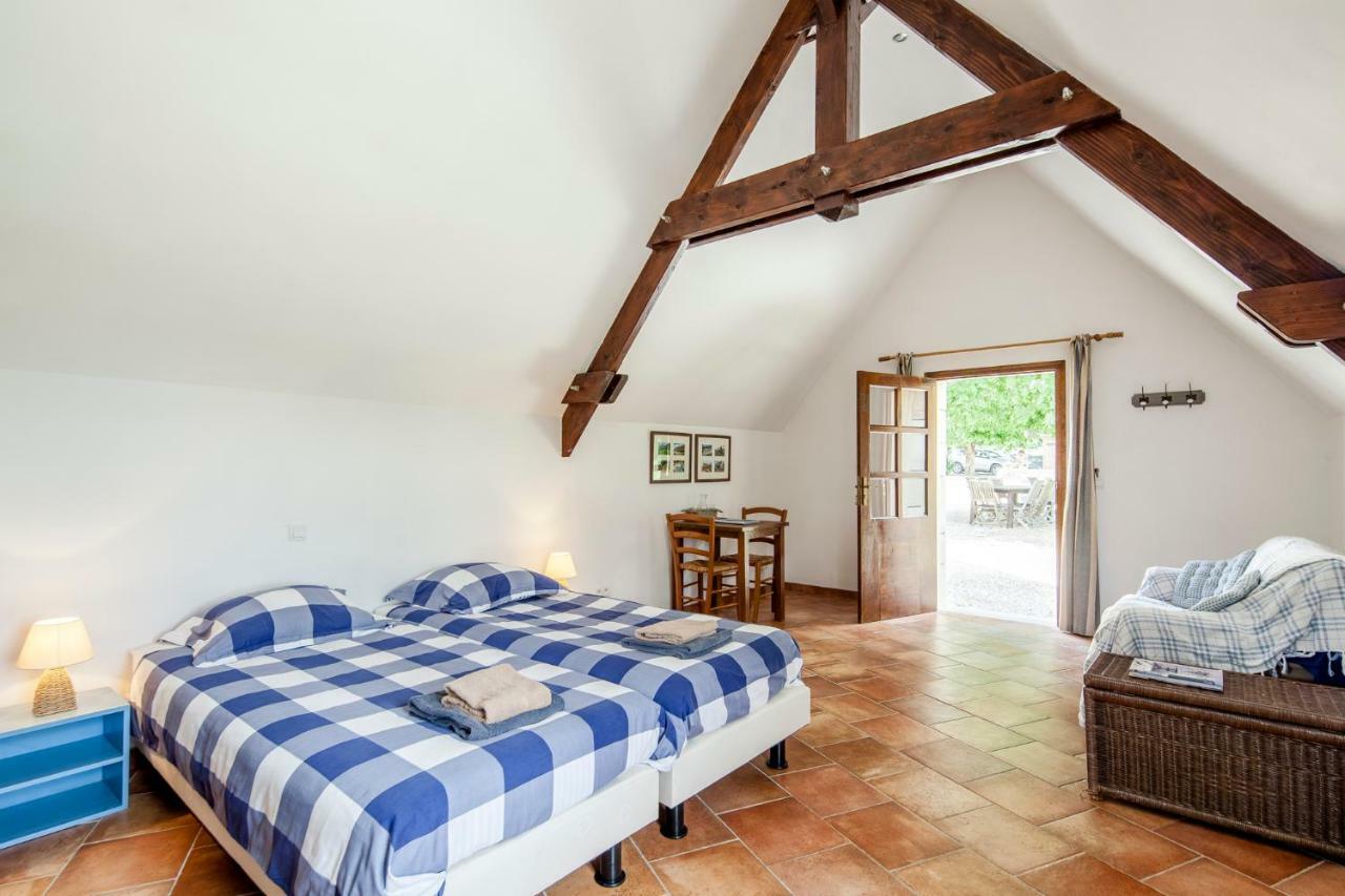 Chambres Et Table D'Hotes La Panacee Cuzance Exterior photo
