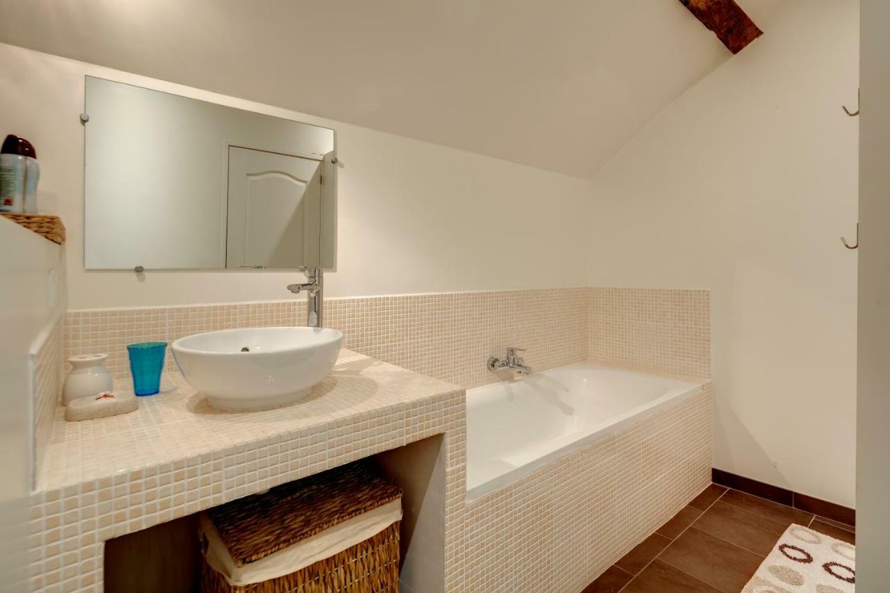 Chambres Et Table D'Hotes La Panacee Cuzance Exterior photo